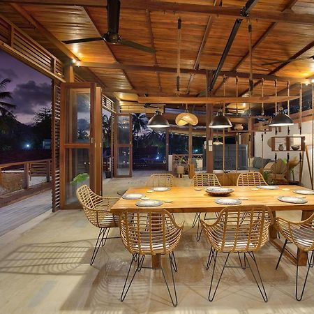 Villa Sakura. Luxury 3 Bedroom Villa. Selong Belanak Extérieur photo