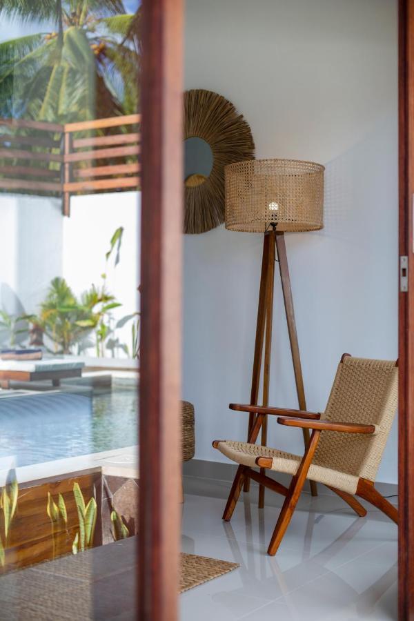 Villa Sakura. Luxury 3 Bedroom Villa. Selong Belanak Extérieur photo