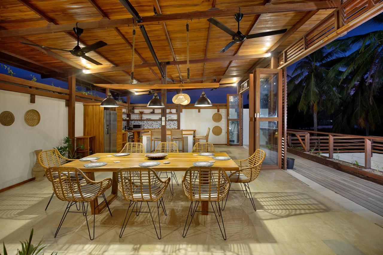 Villa Sakura. Luxury 3 Bedroom Villa. Selong Belanak Extérieur photo