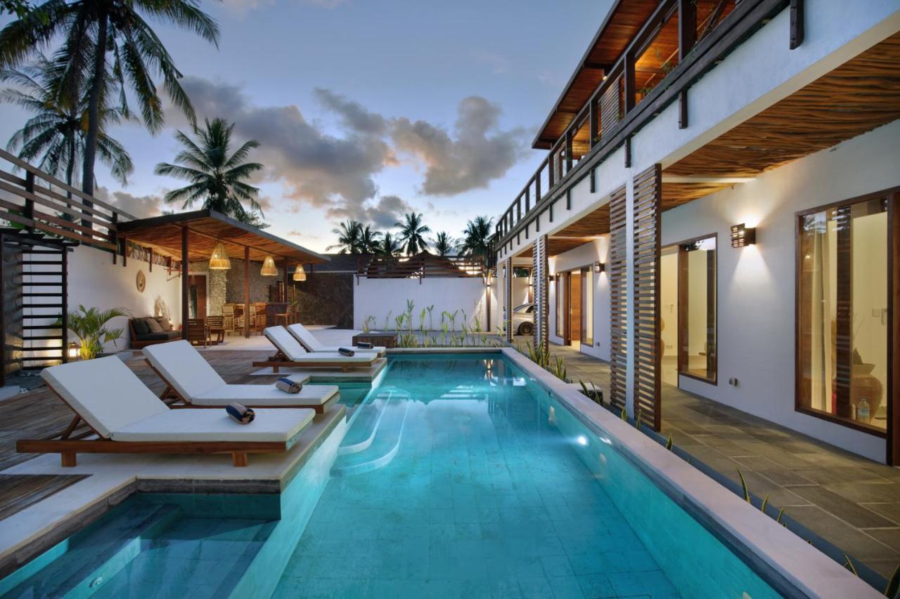 Villa Sakura. Luxury 3 Bedroom Villa. Selong Belanak Extérieur photo