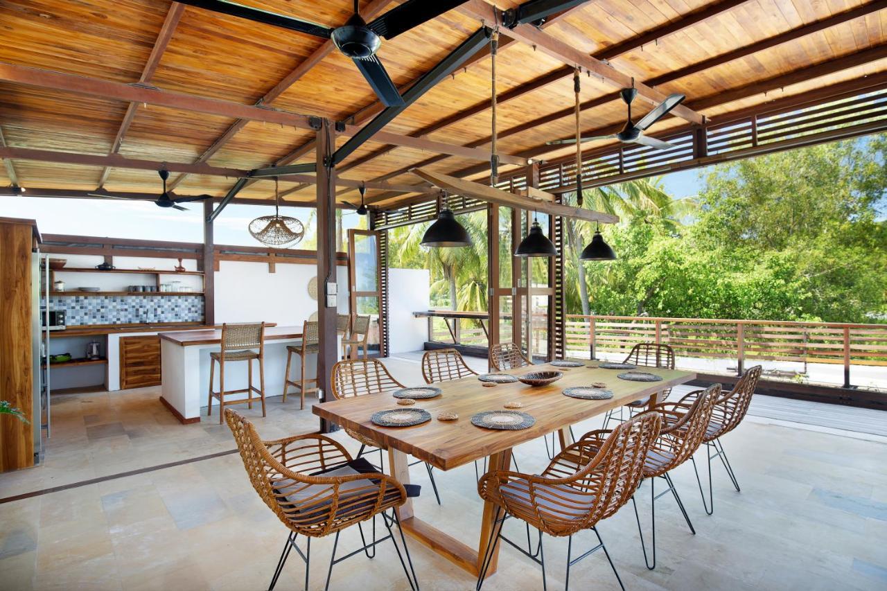 Villa Sakura. Luxury 3 Bedroom Villa. Selong Belanak Extérieur photo