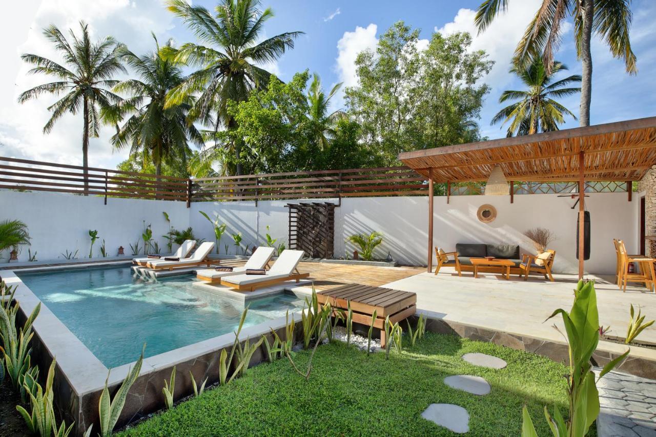 Villa Sakura. Luxury 3 Bedroom Villa. Selong Belanak Extérieur photo
